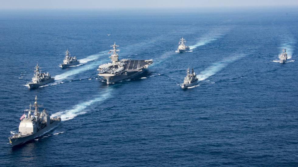 Resultado de imagen de Dos portaaviones y un submarino de EEUU ubicados en la península de Corea