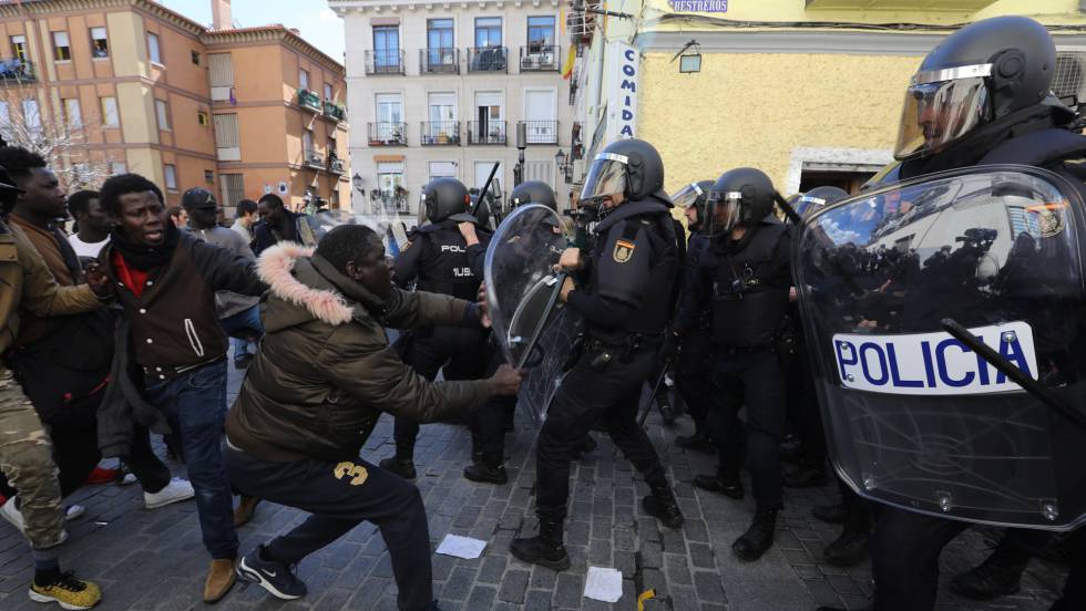 Una edil de Carmena acusa al Ayuntamiento de Madrid de “criminalizar a los pobres” 1521448486_796474_1521454484_noticia_fotograma