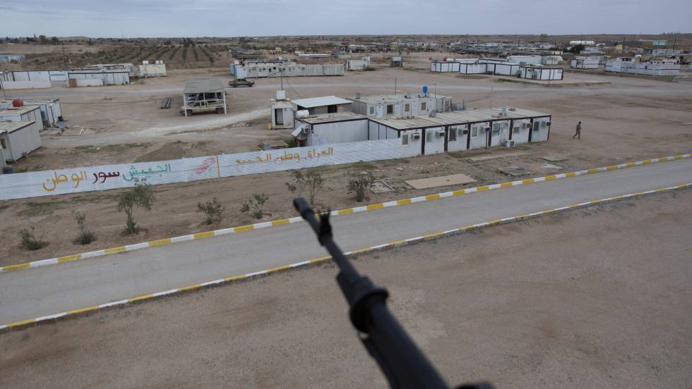 Base aérea de Ain al Asad, en el oeste de Irak. En vídeo, Irán ataca con misiles a dos bases estadounidenses en Irak. NASSER NASSER FOTO: AP | VIDEO:REUTERS