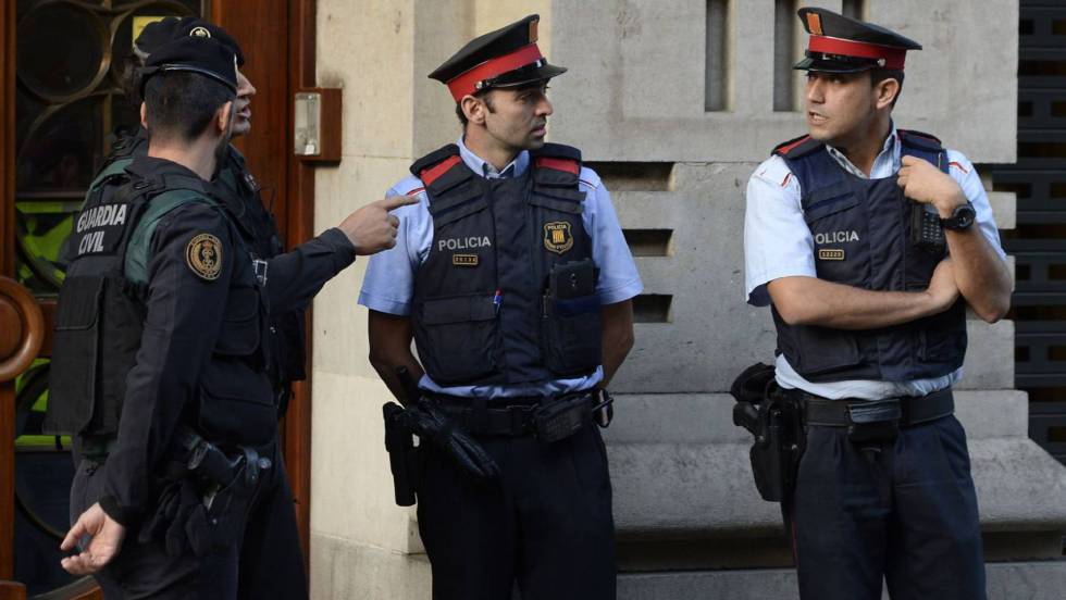 La Fiscalía de la Audiencia Nacional presenta una denuncia por sedición por los altercados de Barcelona 1506078763_334854_1506088742_noticia_fotograma