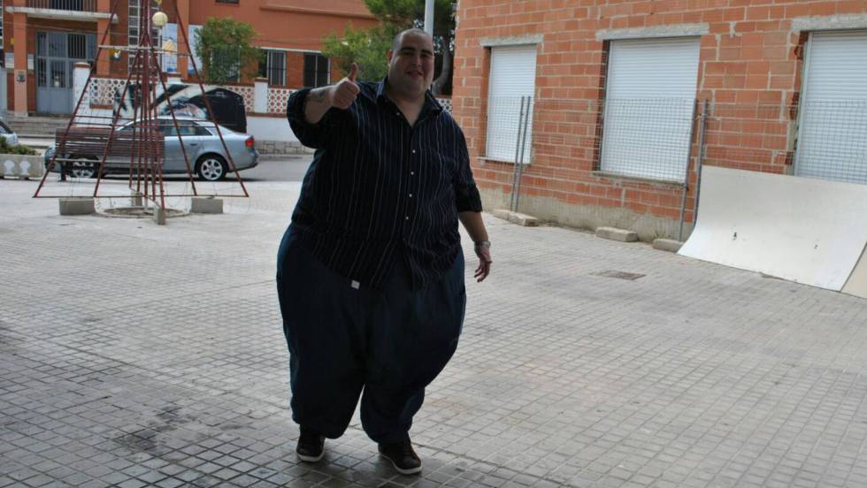 La novia del joven de Puertollano que pesa 385 kilos denuncia &quot;la falta de cuidados&quot;